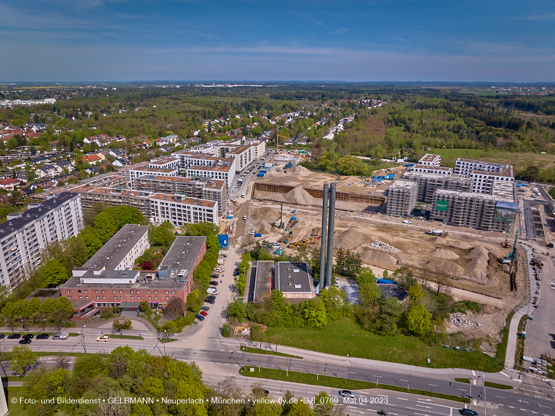 04.05.2023 - Luftbilder vom Alexisqaurtier und Pandion Verde in Neuperlach